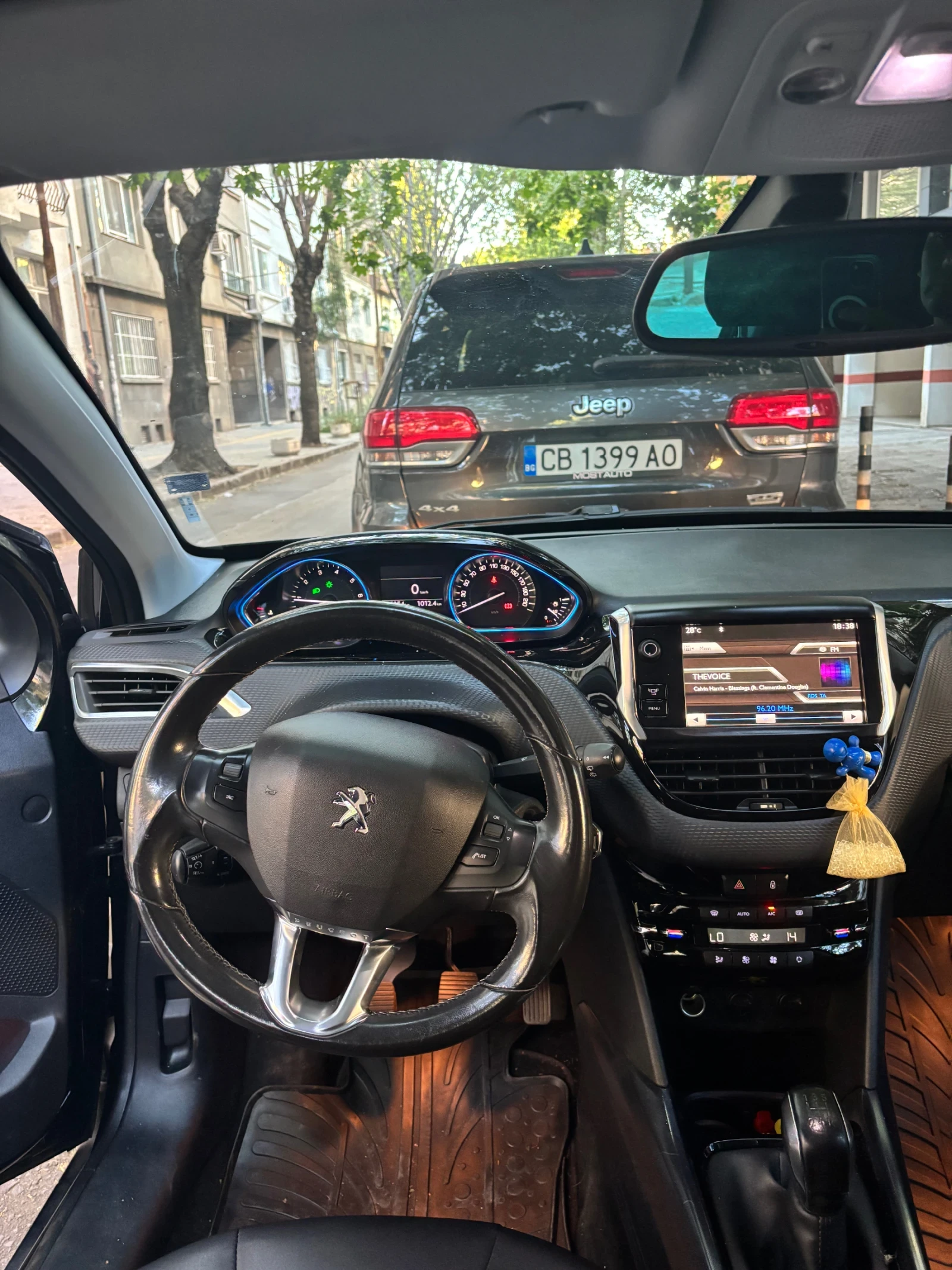 Peugeot 2008, снимка 8 - Автомобили и джипове - 55962727