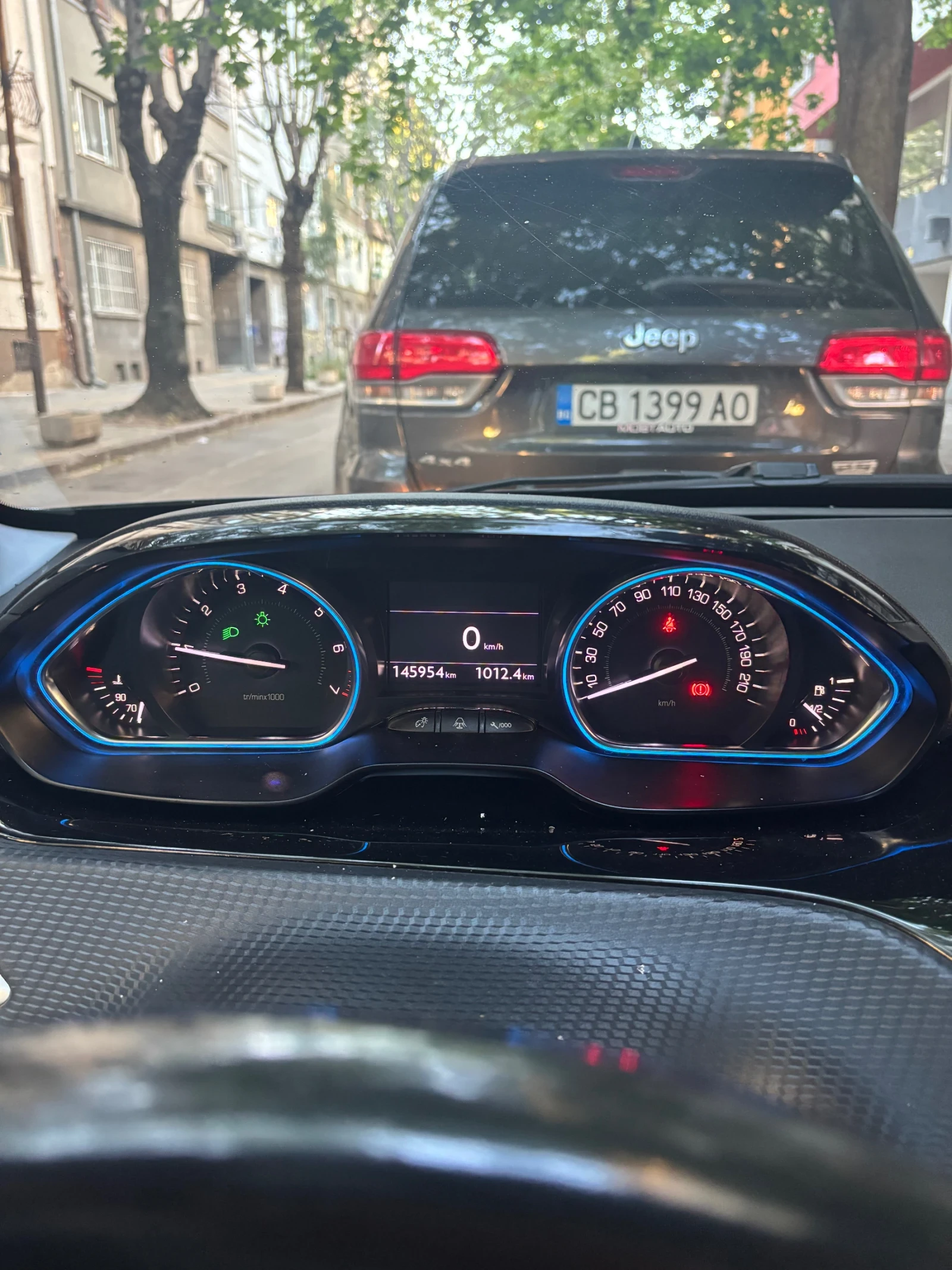 Peugeot 2008, снимка 9 - Автомобили и джипове - 55962727
