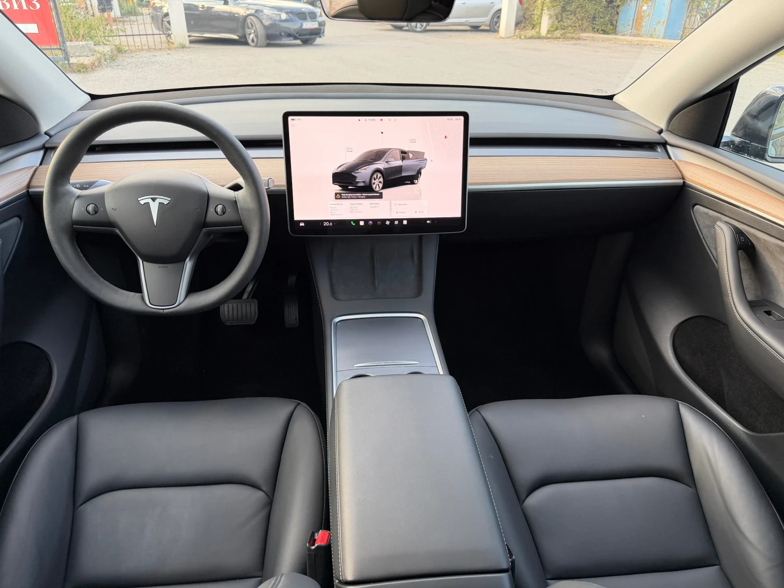 Tesla Model Y 2024 / LFP Батерия / 31280км  / Термопомпа, снимка 15 - Автомобили и джипове - 56132759