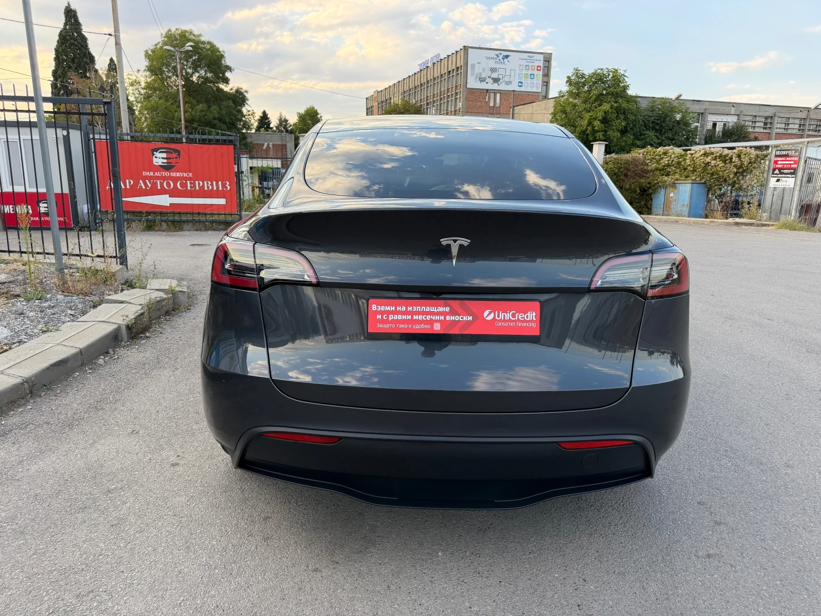 Tesla Model Y 2024 / LFP Батерия / 31280км  / Термопомпа, снимка 6 - Автомобили и джипове - 56132759