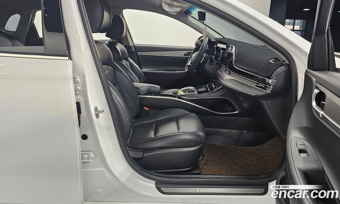 Hyundai Grandeur 3.0 LPi, снимка 12 - Автомобили и джипове - 56156103