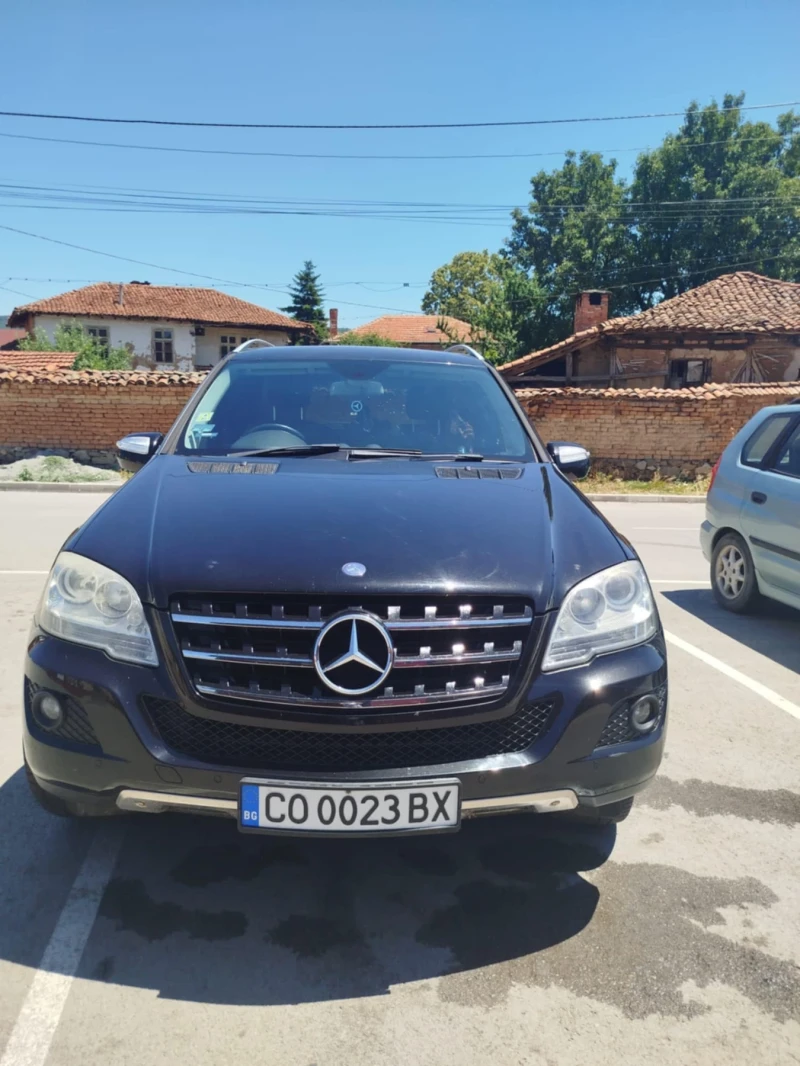 Mercedes-Benz ML 350 Десен волан!, снимка 3 - Автомобили и джипове - 50909461