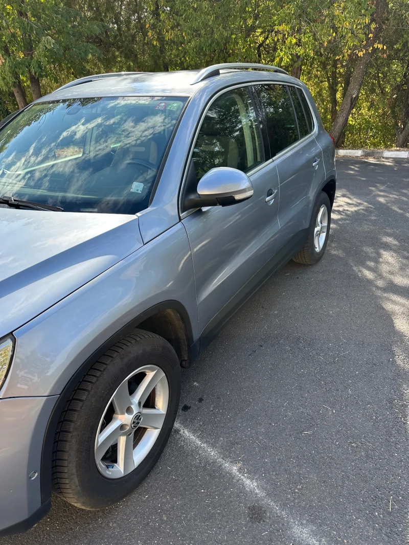VW Tiguan 2.0 TDI, снимка 2 - Автомобили и джипове - 52591035
