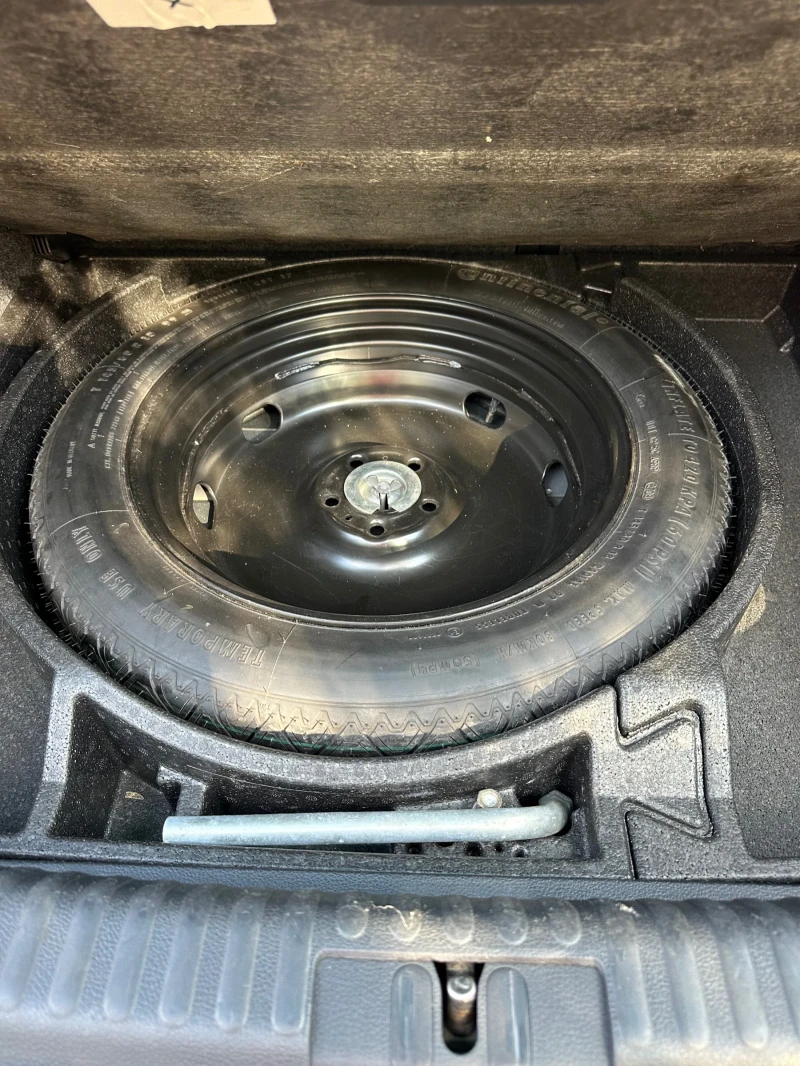 VW Tiguan 2.0 TDI, снимка 12 - Автомобили и джипове - 52591035