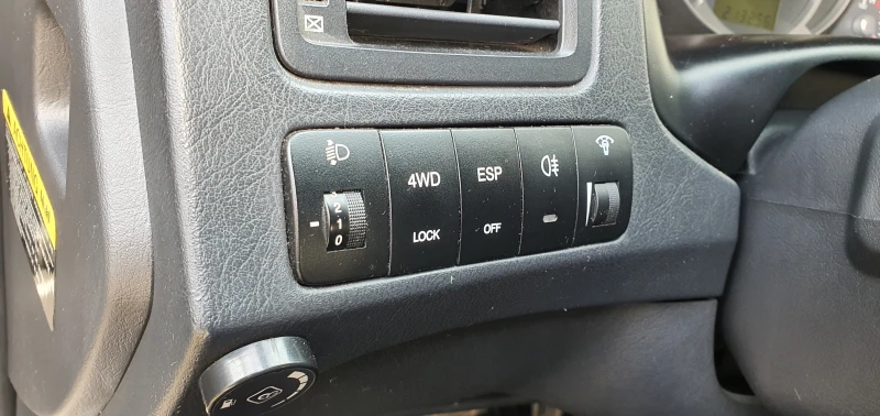 Hyundai Tucson 2.7 4WD, снимка 15 - Автомобили и джипове - 52366488