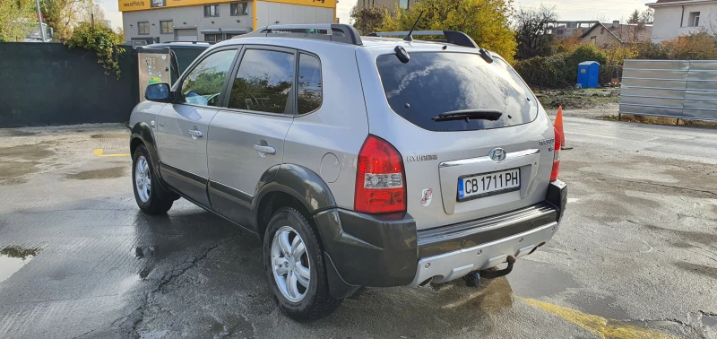Hyundai Tucson 2.7 4WD, снимка 11 - Автомобили и джипове - 52366488