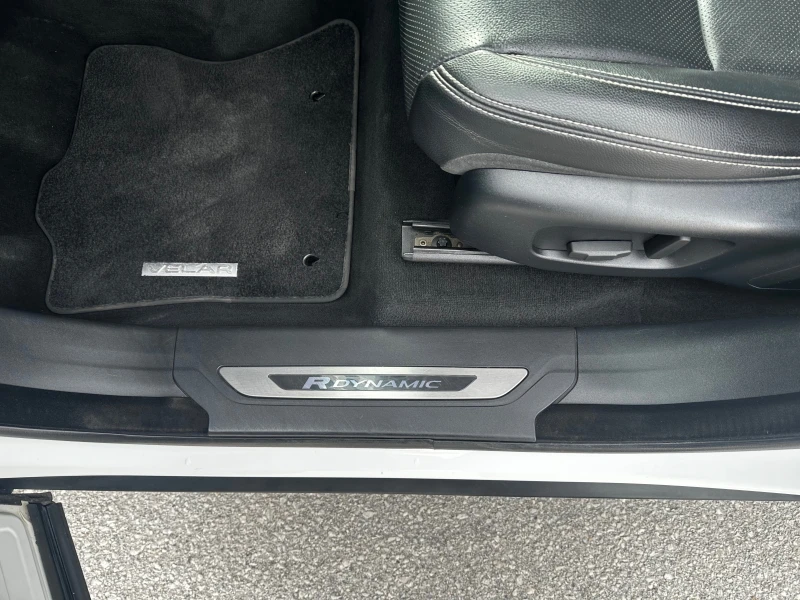 Land Rover Range Rover Velar R-DYNAMIK, снимка 9 - Автомобили и джипове - 52391247