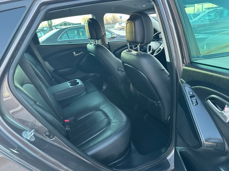 Hyundai IX35 2.0 CRDI, 4WD, 184к.с, Кожа, АВТОМАТ, НАВИ, ТОП!!!, снимка 12 - Автомобили и джипове - 52957375