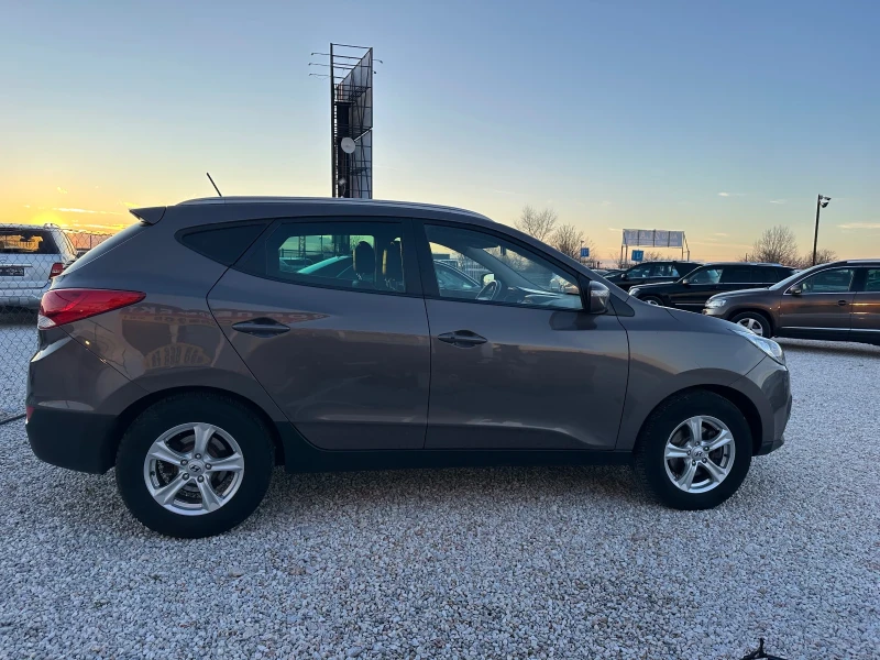 Hyundai IX35 2.0 CRDI, 4WD, 184к.с, Кожа, АВТОМАТ, НАВИ, ТОП!!!, снимка 8 - Автомобили и джипове - 52957375
