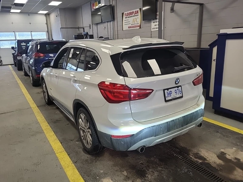 BMW X1 * XDRIVE28I * * ПАНОРАМА* * ПОДГРЕВ* , снимка 4 - Автомобили и джипове - 53455380