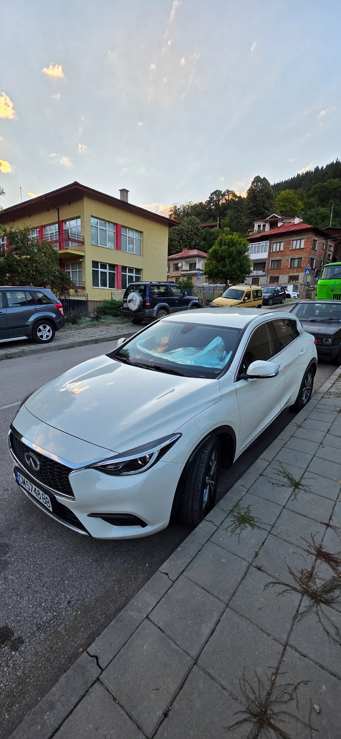 Infiniti Q30  - изображение 2