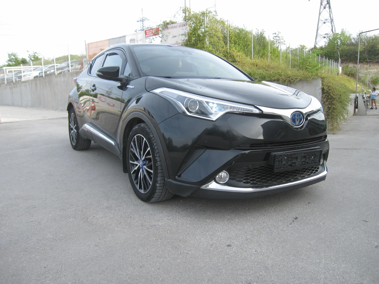 Toyota C-HR 1, 8-Хибрид, Кожа, Подгрев - изображение 2