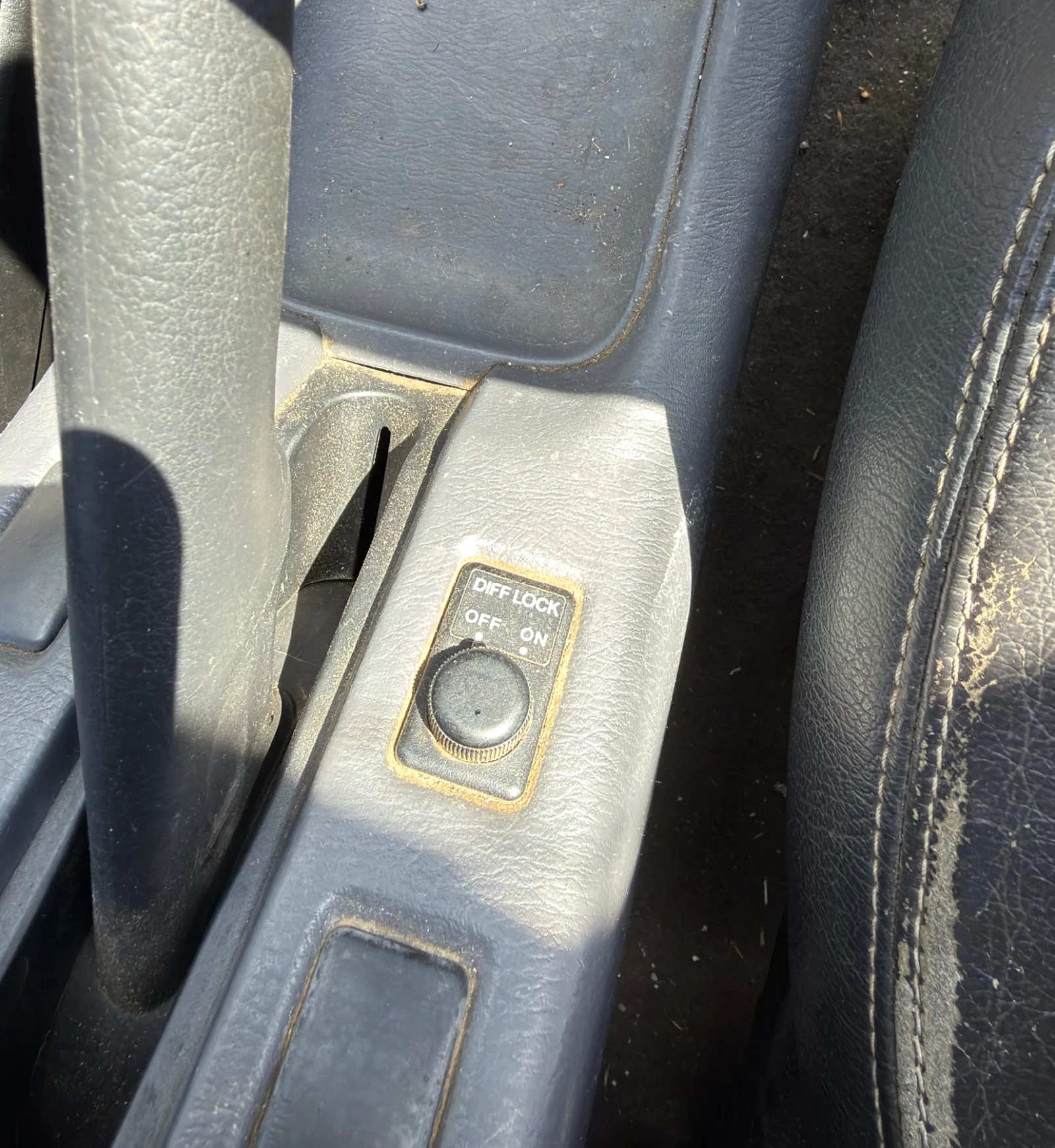 Nissan Navara, снимка 11 - Автомобили и джипове - 54149776