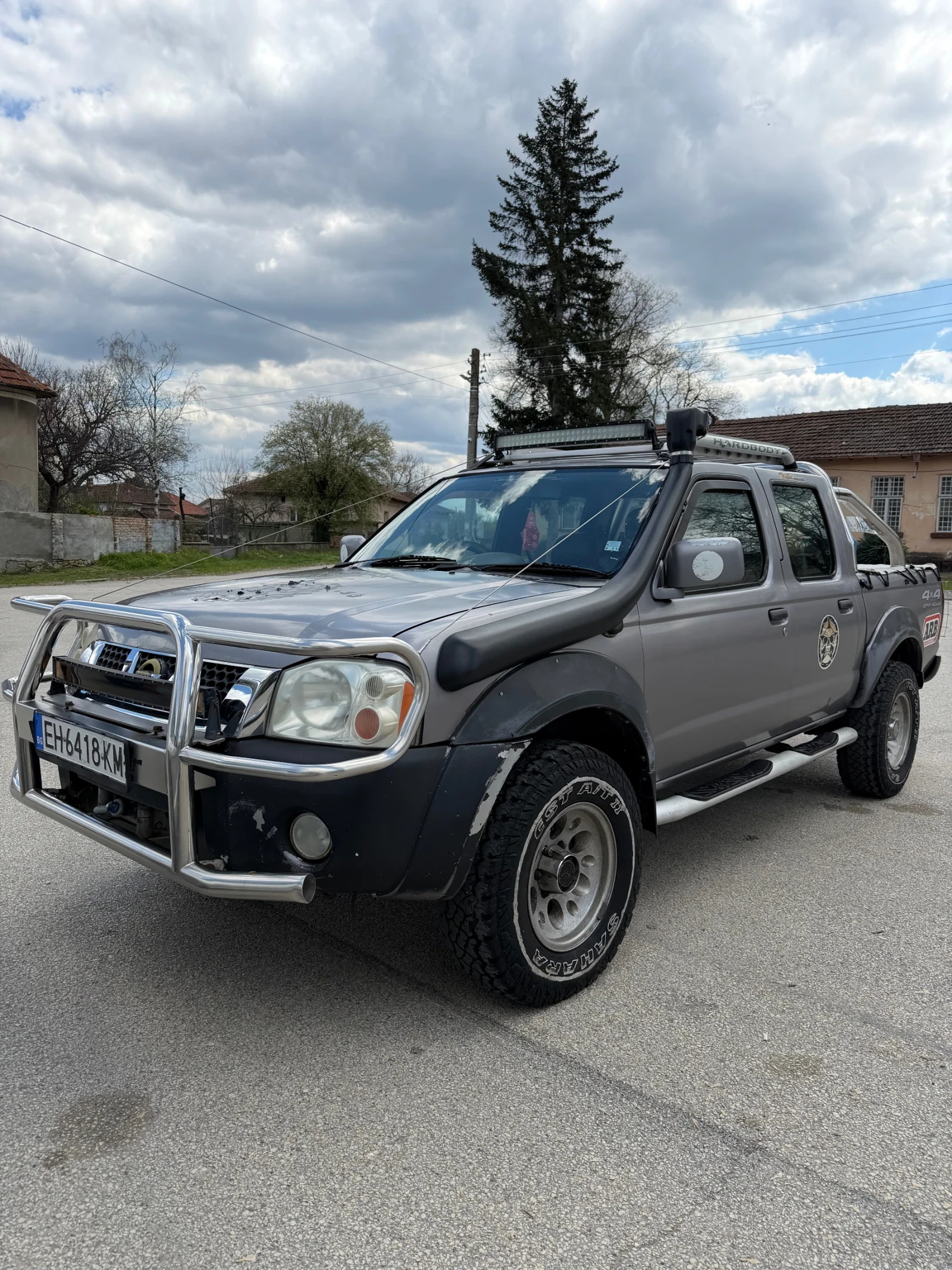 Nissan Navara, снимка 8 - Автомобили и джипове - 54149776