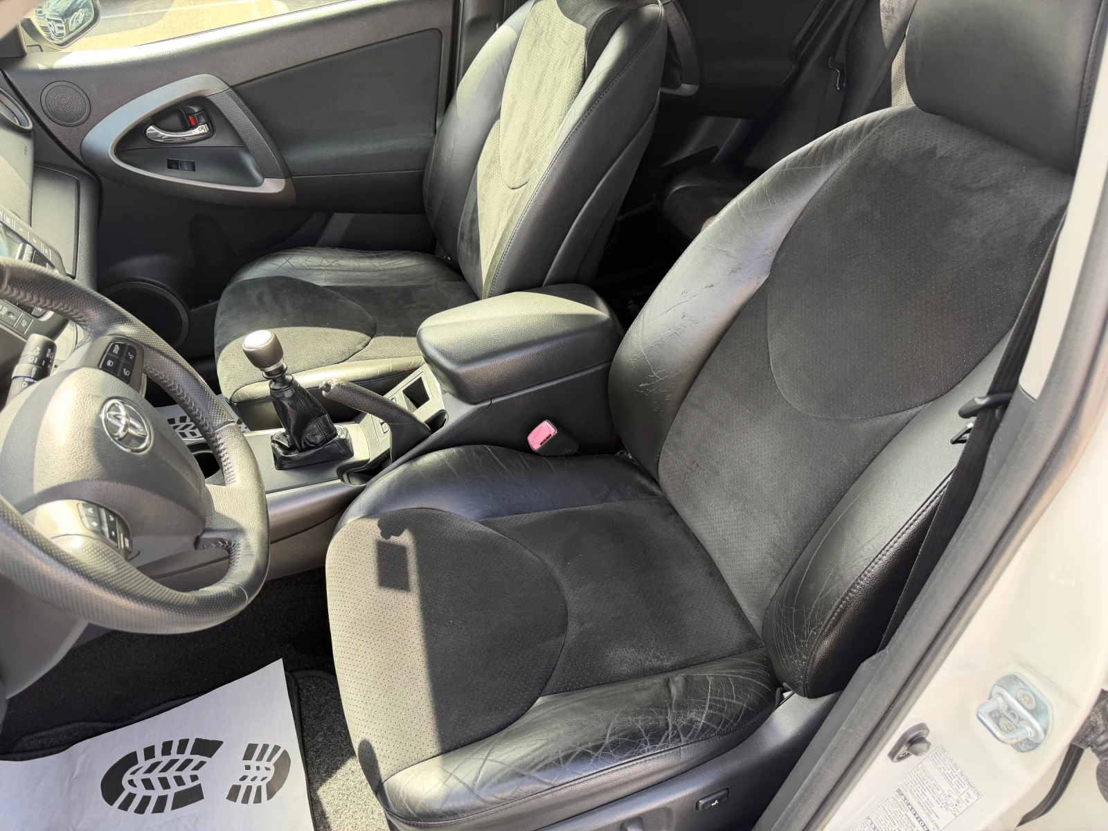 Toyota Rav4 2.2D4D* CROSSOVER* КРУИЗ * ЛИЗИНГ* ТОП СЪСТОЯНИЕ* , снимка 9 - Автомобили и джипове - 54154683