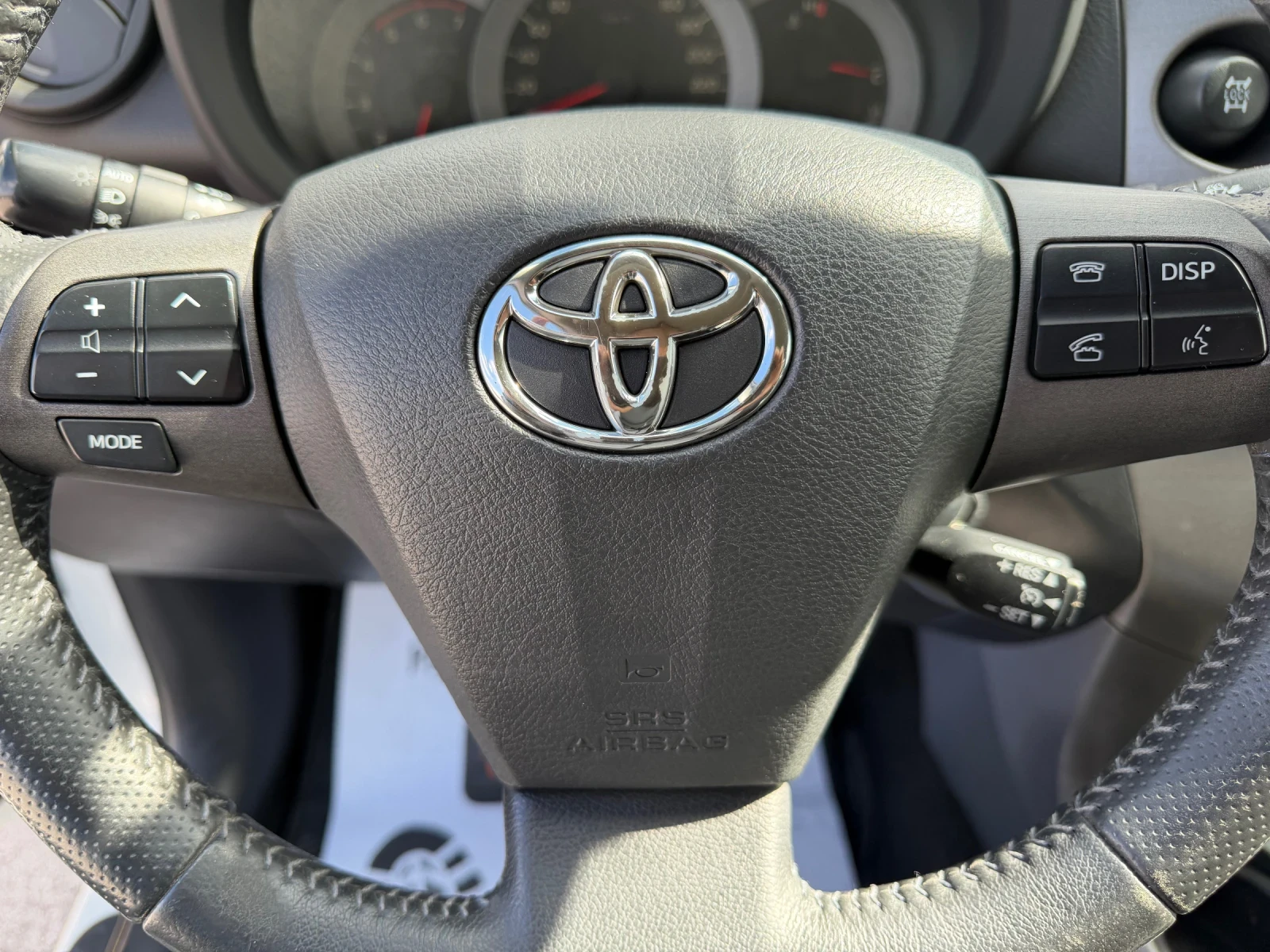 Toyota Rav4 2.2D4D* CROSSOVER* КРУИЗ * ЛИЗИНГ* ТОП СЪСТОЯНИЕ* , снимка 12 - Автомобили и джипове - 54154683