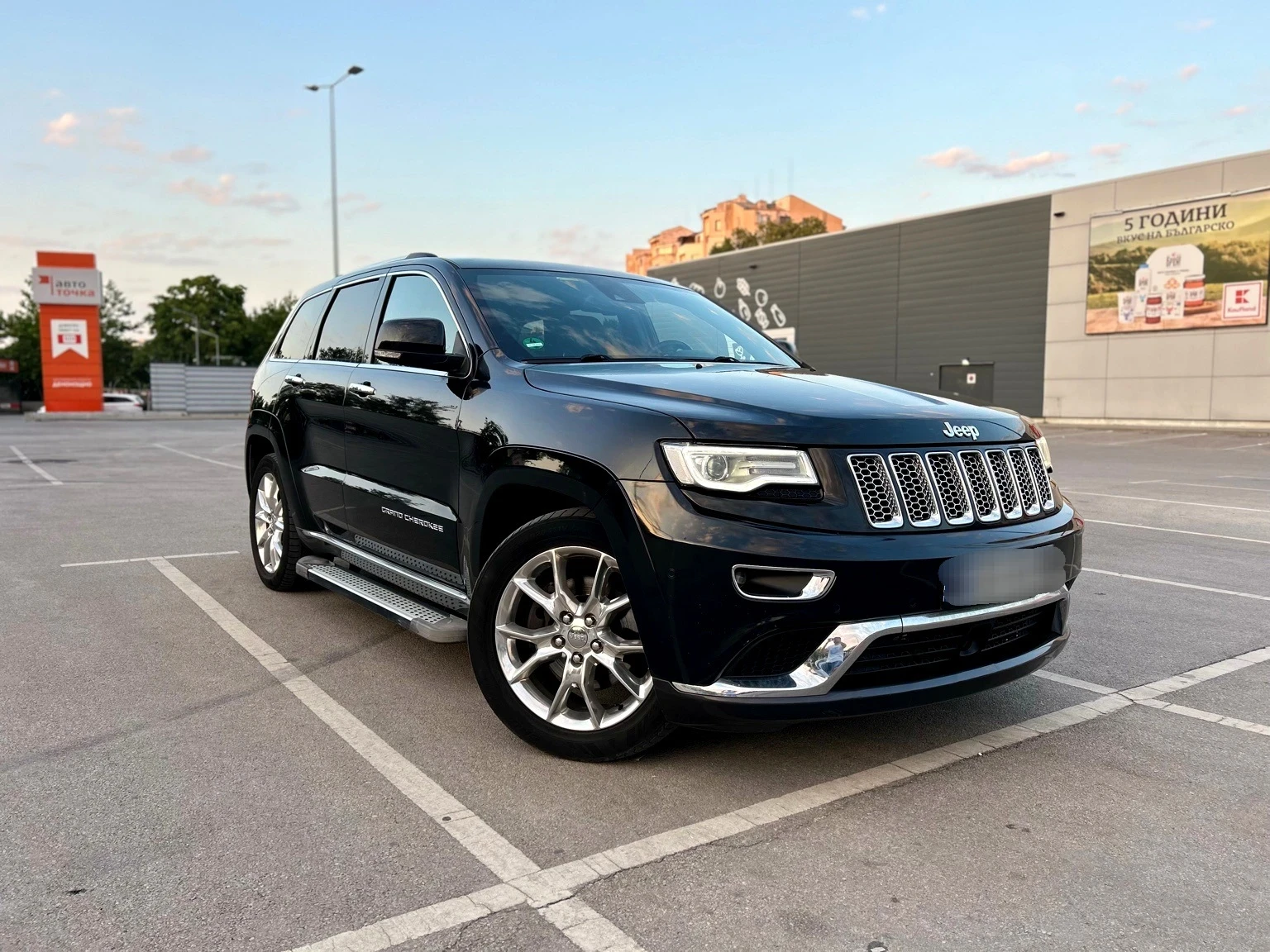 Jeep Grand cherokee SUMMIT 250PS 1-ви собственик СЕРВИЗНА ИСТОРИЯ