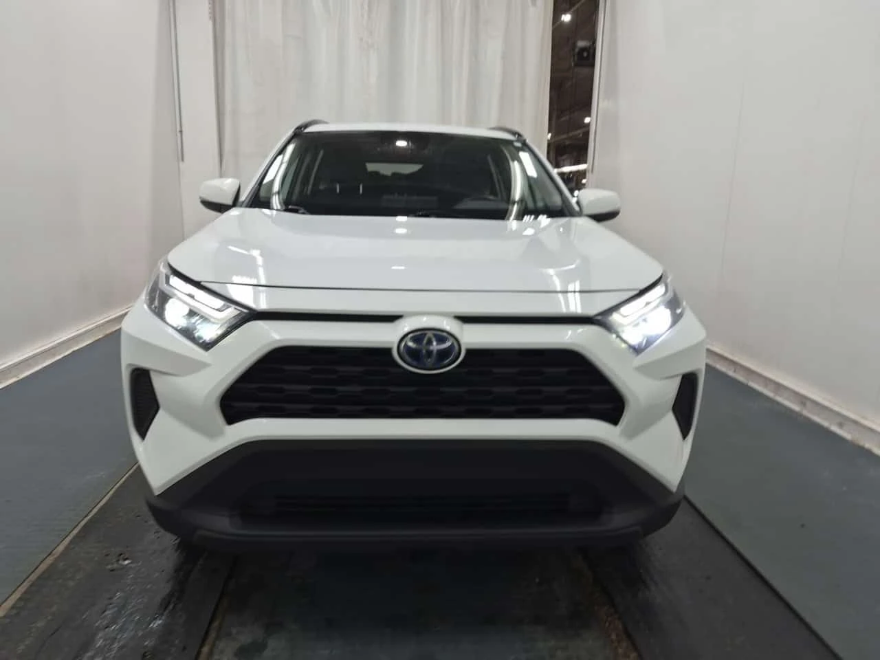 Toyota Rav4 * Hybrid XLE * CARFAX *  ОПЦИЯ ЗА ФИНАНСИРАНЕ, снимка 6 - Автомобили и джипове - 55425443