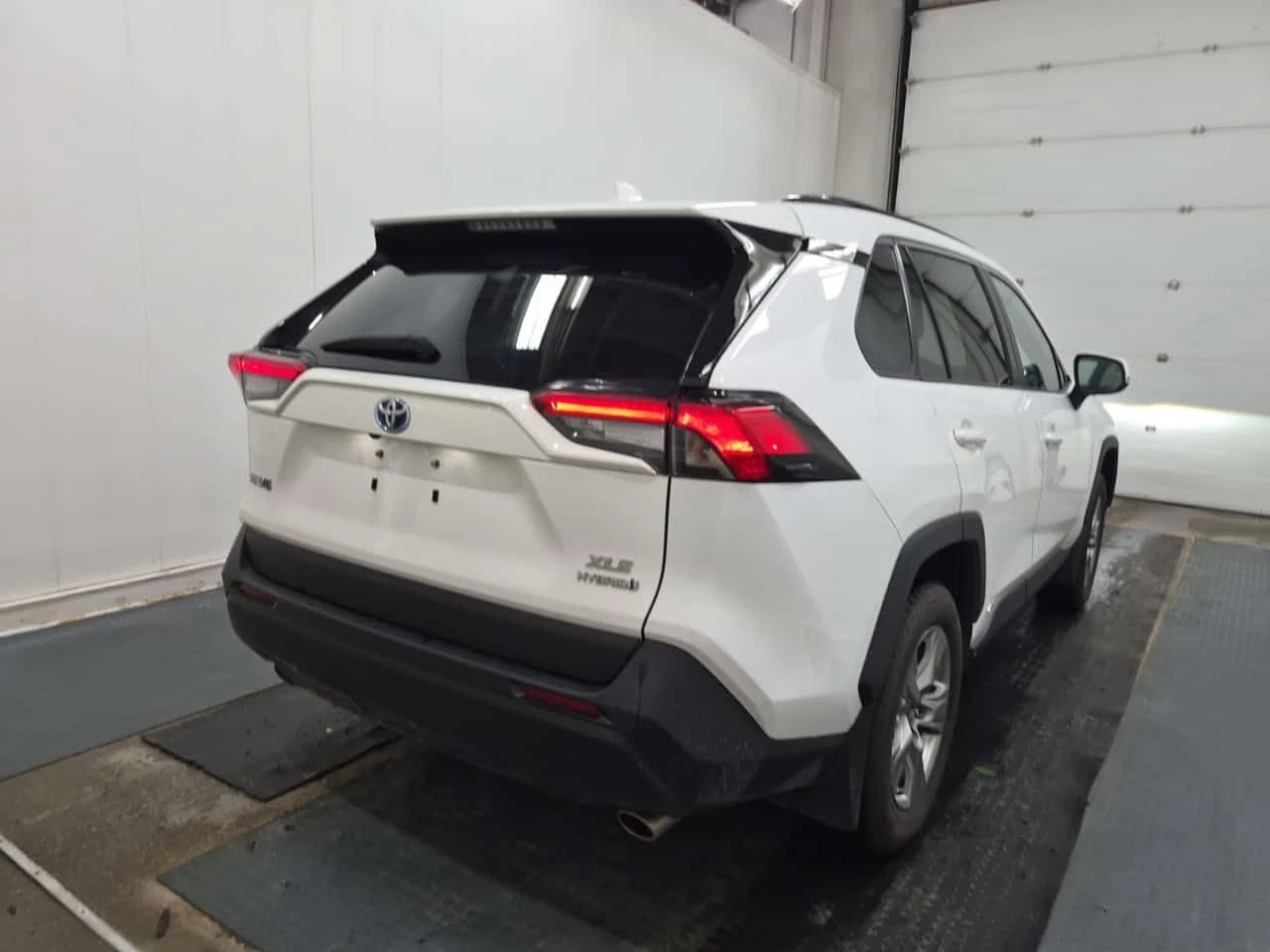 Toyota Rav4 * Hybrid XLE * CARFAX *  ОПЦИЯ ЗА ФИНАНСИРАНЕ, снимка 11 - Автомобили и джипове - 55425443