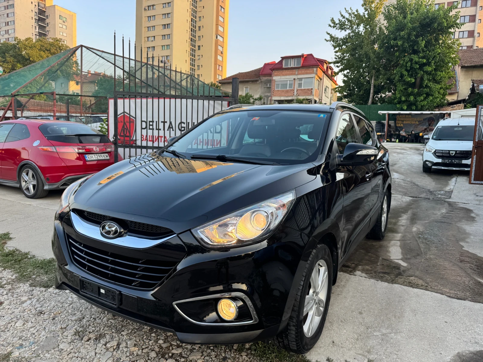 Hyundai IX35 2.0 I Ръчка 4х4 Швейцария ТОП, снимка 9 - Автомобили и джипове - 55564735