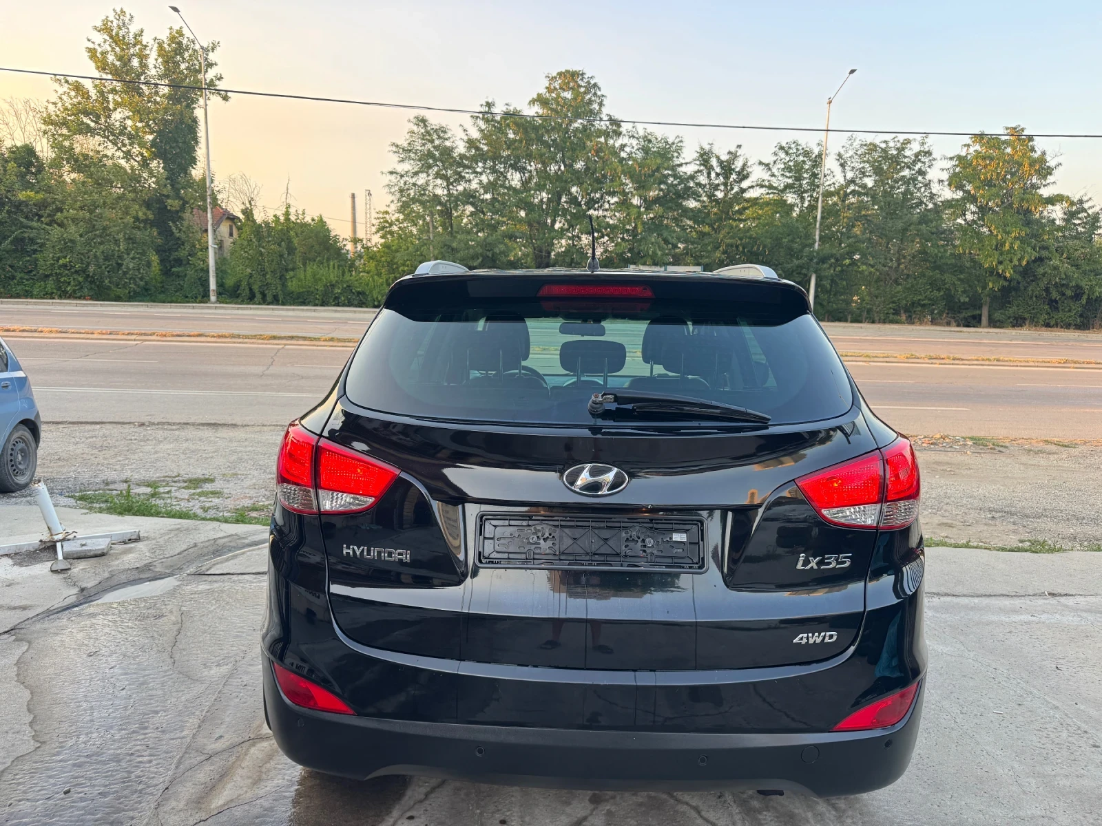 Hyundai IX35 2.0 I Ръчка 4х4 Швейцария ТОП, снимка 6 - Автомобили и джипове - 55564735