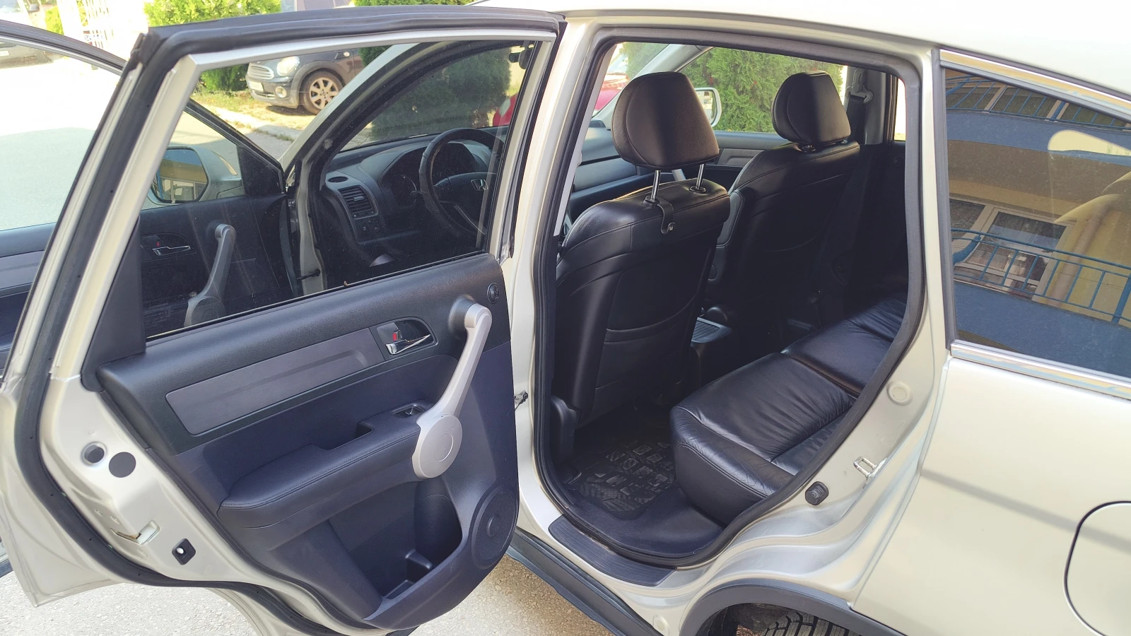 Honda Cr-v Executive, снимка 14 - Автомобили и джипове - 55672566