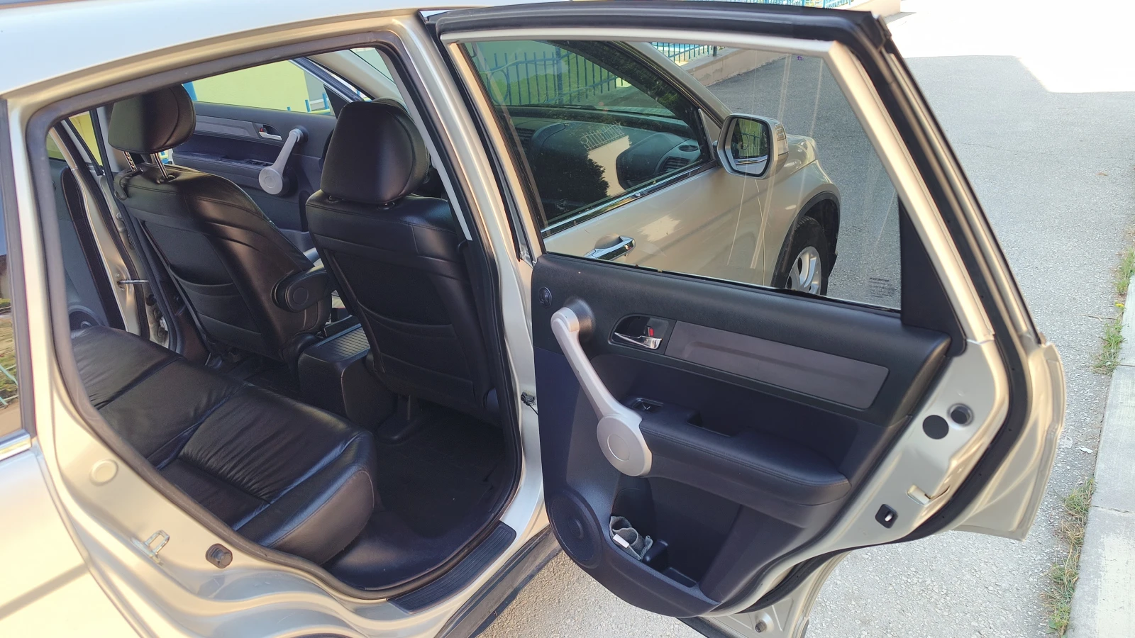Honda Cr-v Executive, снимка 16 - Автомобили и джипове - 55672566