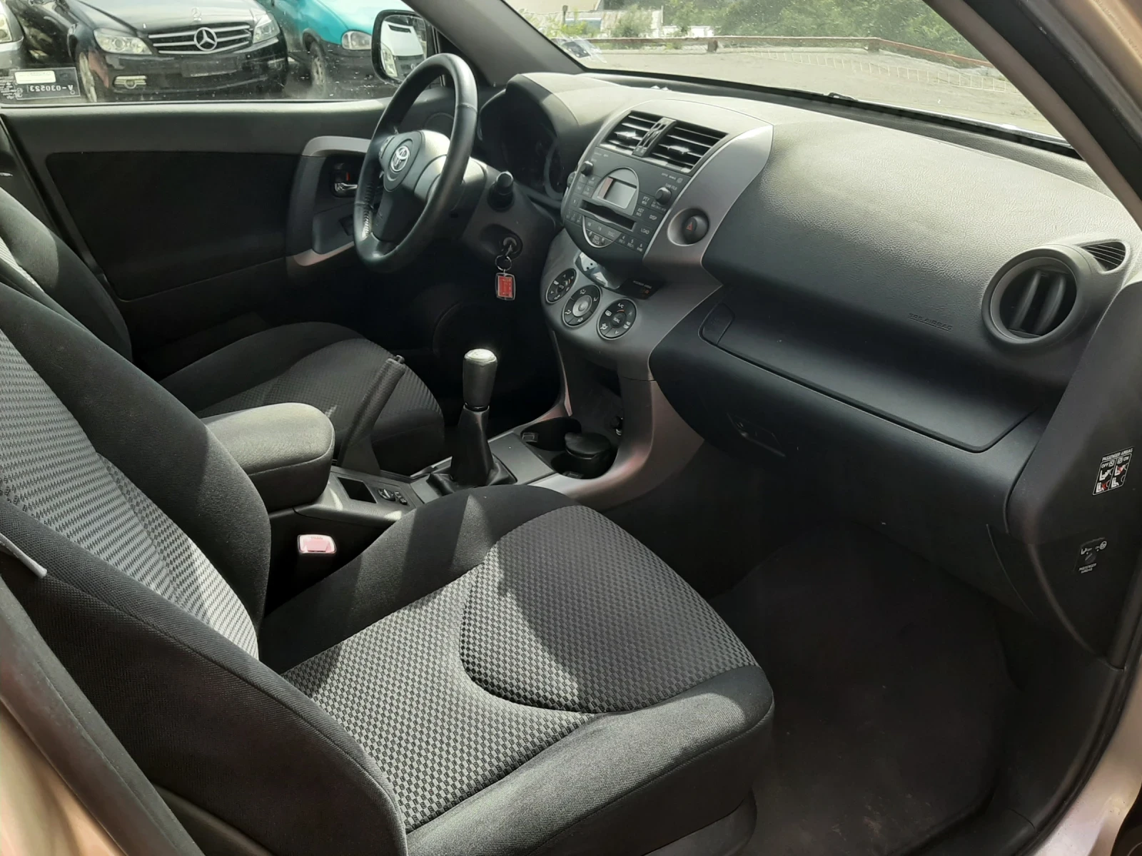 Toyota Rav4 2.0i 109000км!!!, снимка 12 - Автомобили и джипове - 55826833