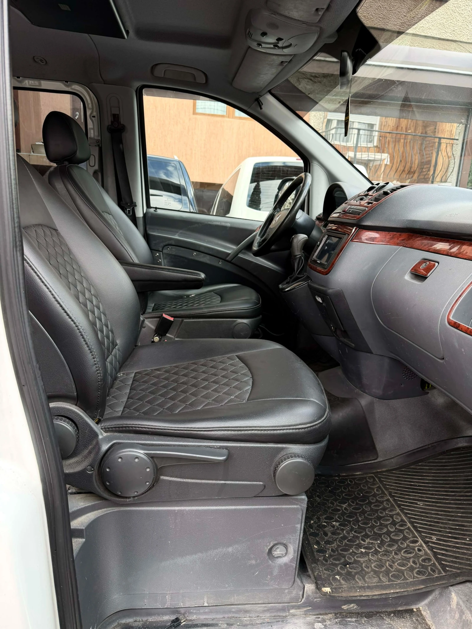 Mercedes-Benz Vito 2.2 CDI, снимка 13 - Бусове и автобуси - 55944841