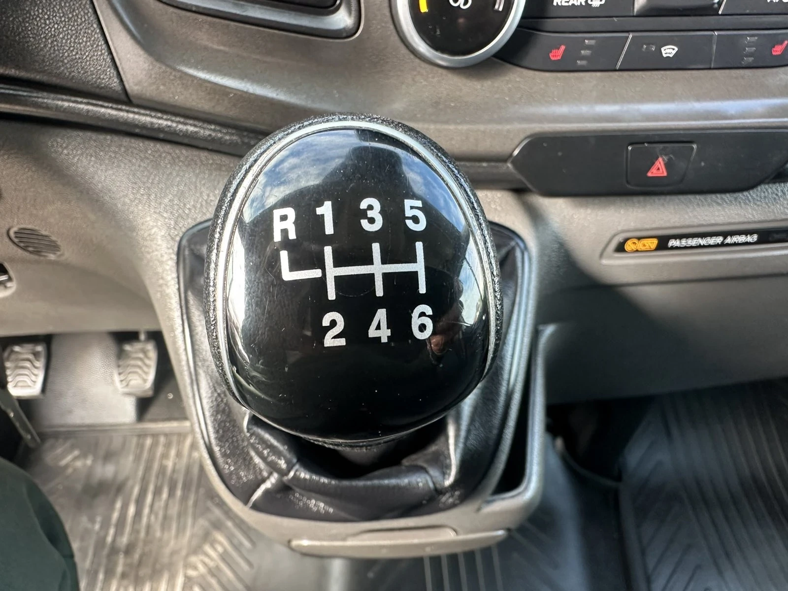 Ford Transit Custom, снимка 9 - Бусове и автобуси - 56718209