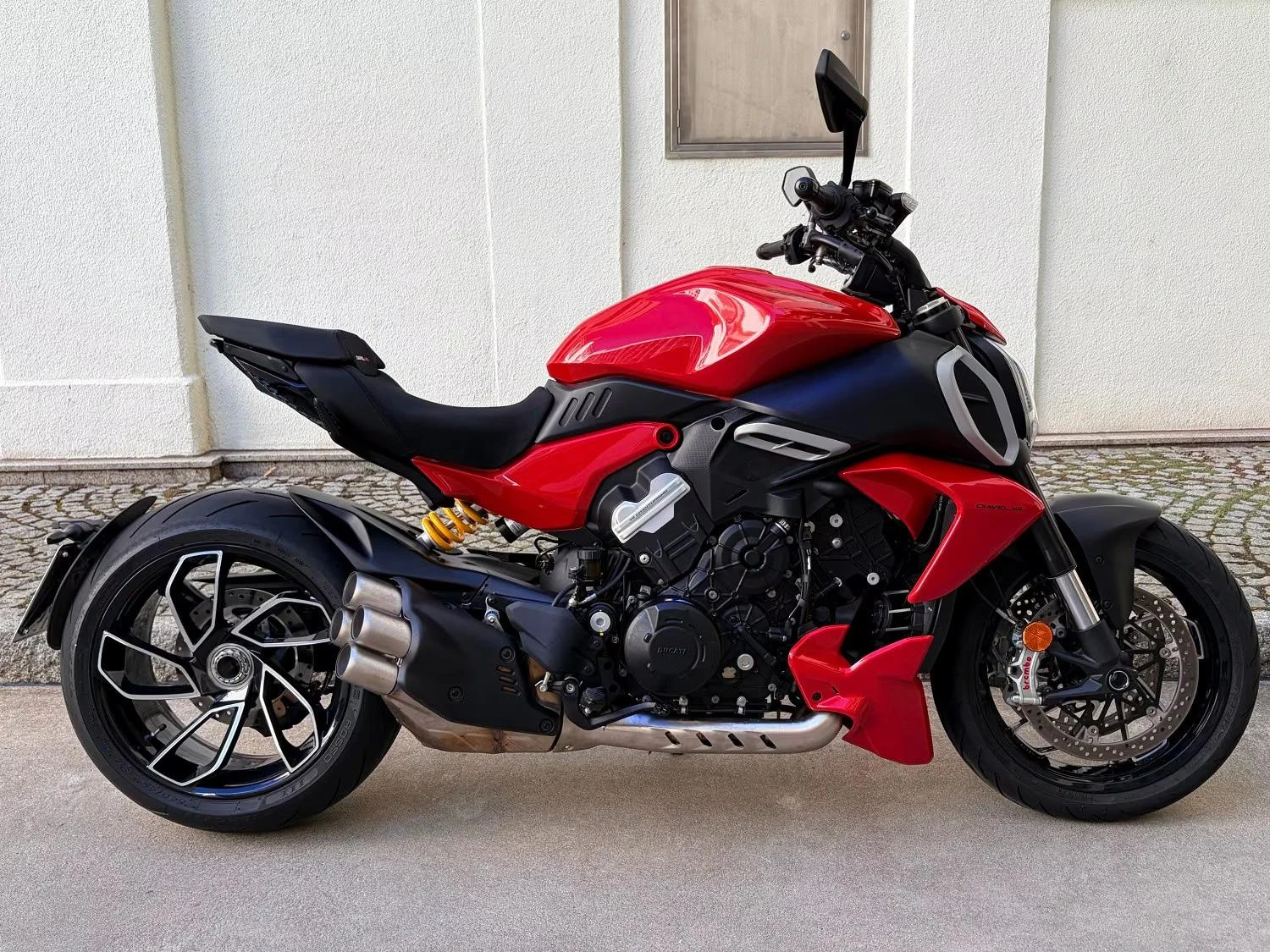 Ducati Diavel V4, 168 к.с., 1158 ссм, 03/2026, снимка 2 - Мотоциклети и мототехника - 55940995