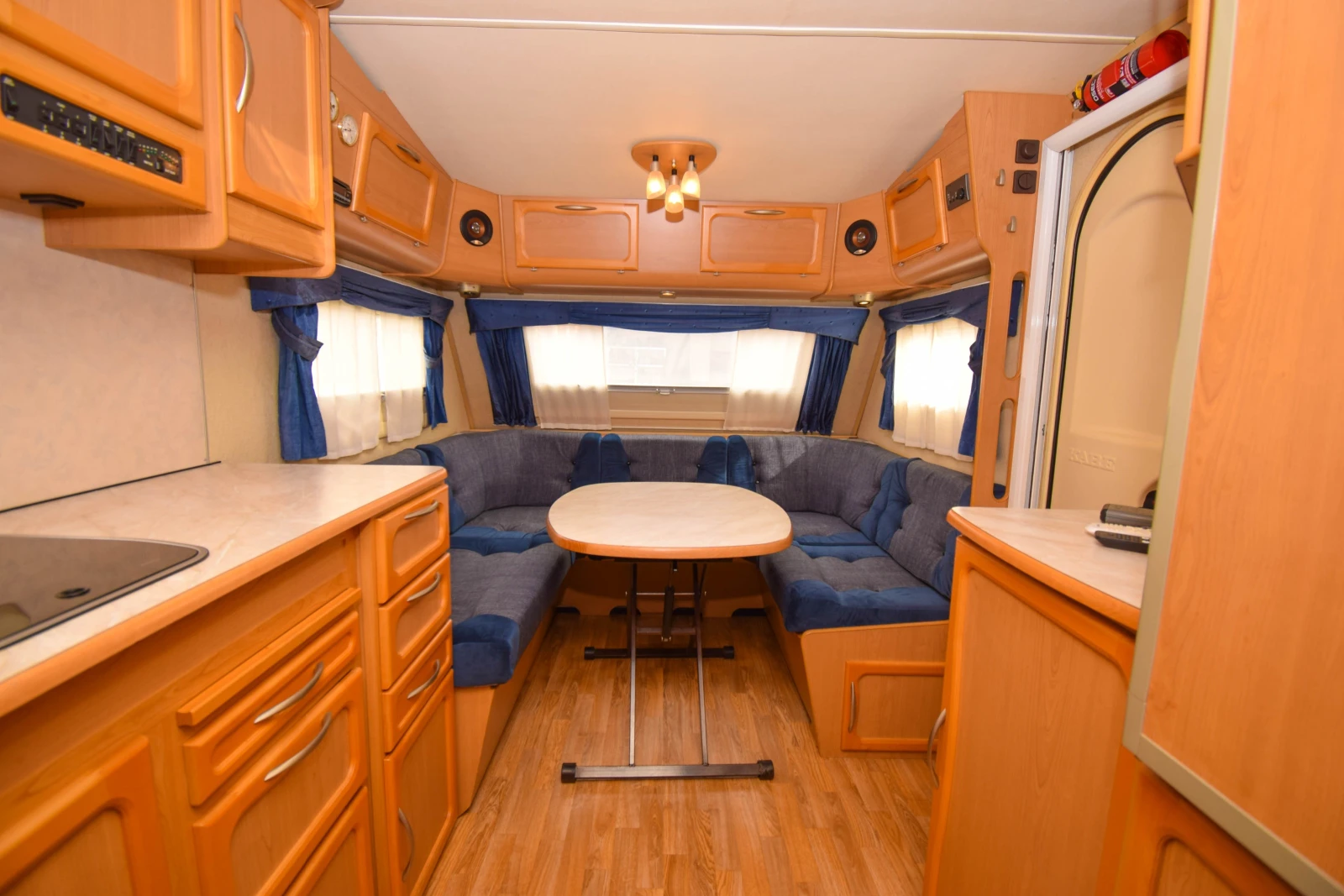 Каравана Kabe Smaragd 520XL+ ALDE/Moto Mover/Solar/TV - изображение 5