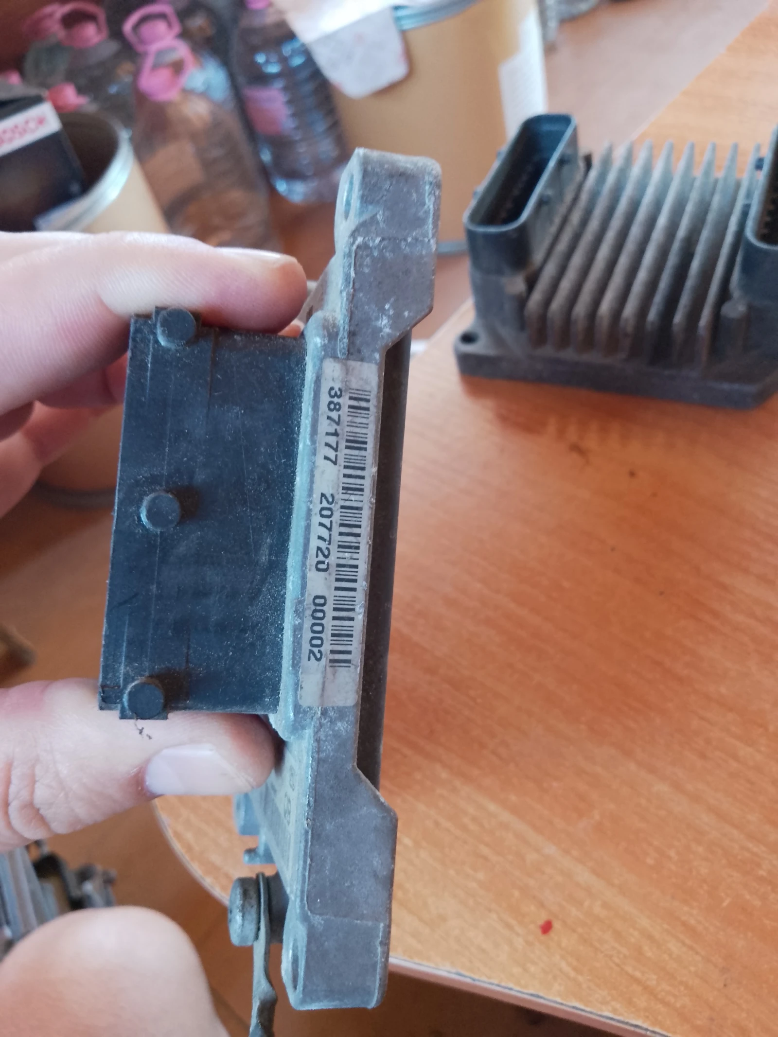 1039S02975     1.0 | Mobile.bg   2