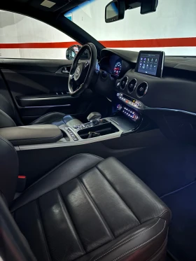 Kia Stinger 3.3T AWD, снимка 7