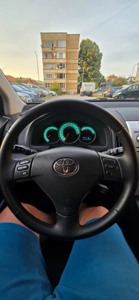Toyota Corolla verso 2.2-d4d-facelift | Mobile.bg    2