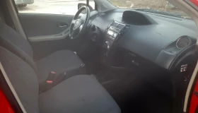 Toyota Yaris 1.3i automatik - 5500 € / 10757.07 лв. - 76457912 13