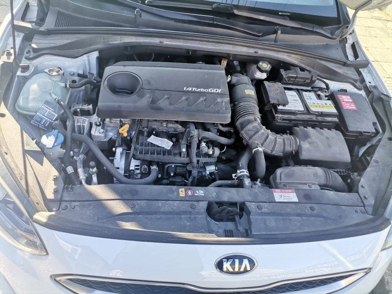 Kia Ceed GT- LINE, снимка 10 - Автомобили и джипове - 47029606