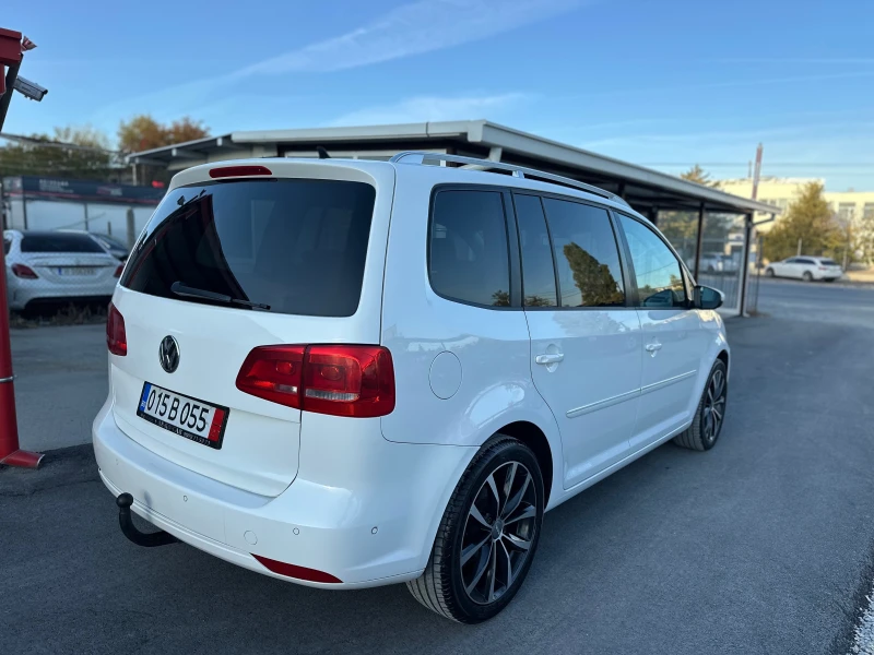 VW Touran 2.0TDI 140к.с DSG HIGHLINE 6+ 1, снимка 2 - Автомобили и джипове - 47712048