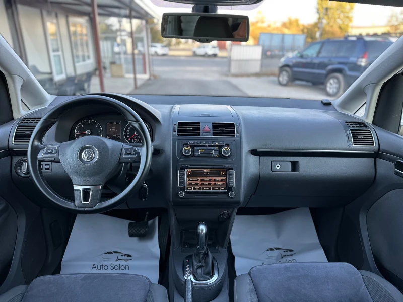 VW Touran 2.0TDI 140к.с DSG HIGHLINE 6+ 1, снимка 11 - Автомобили и джипове - 47712048