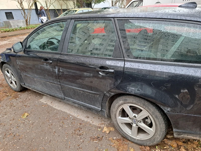 Volvo V50 1.6HDI, снимка 9 - Автомобили и джипове - 48196599