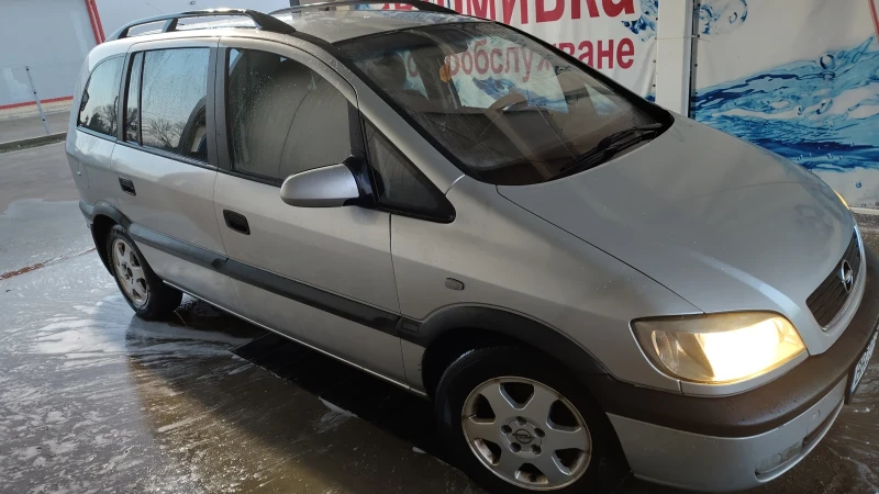 Opel Zafira 2.0  7 Места, снимка 7 - Автомобили и джипове - 48994547