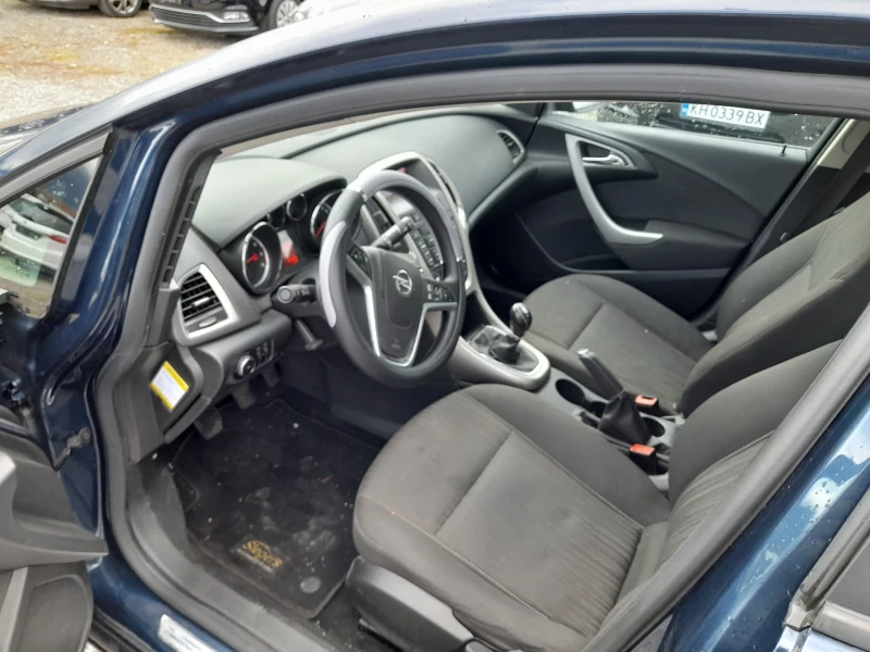 Opel Astra 1, 4, снимка 6 - Автомобили и джипове - 49255507