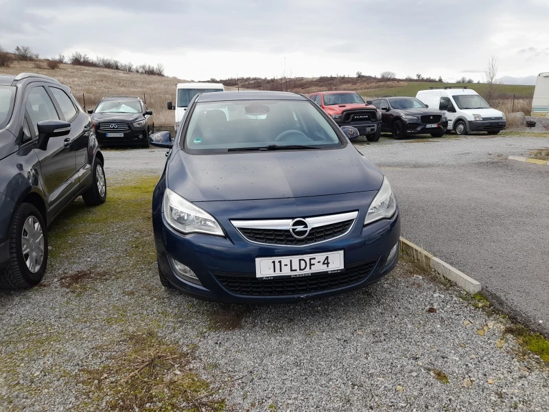 Opel Astra 1, 4, снимка 4 - Автомобили и джипове - 49255507