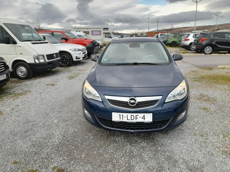 Opel Astra 1, 4, снимка 1 - Автомобили и джипове - 49255507