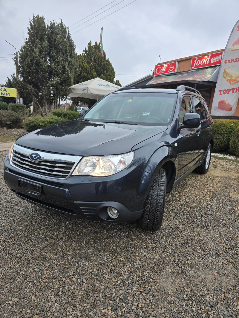 Subaru Forester 2.0i 4x4 от Швейцария, снимка 1 - Автомобили и джипове - 49327783