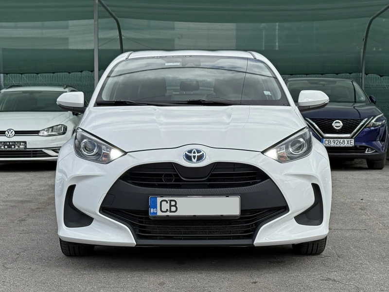 Toyota Yaris 1.5 Hybrid Гаранционен!, снимка 2 - Автомобили и джипове - 53245217