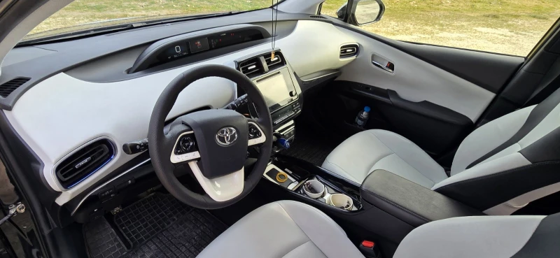 Toyota Prius XV5, снимка 6 - Автомобили и джипове - 53263288