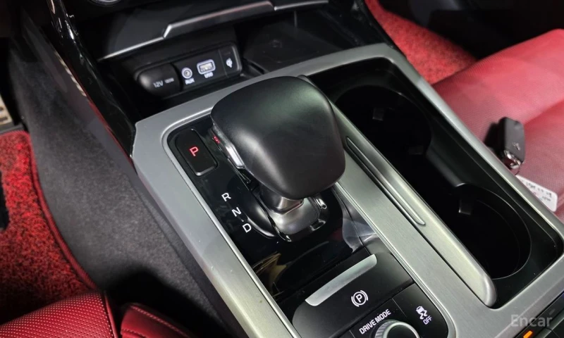 Kia Stinger, снимка 9 - Автомобили и джипове - 53459392