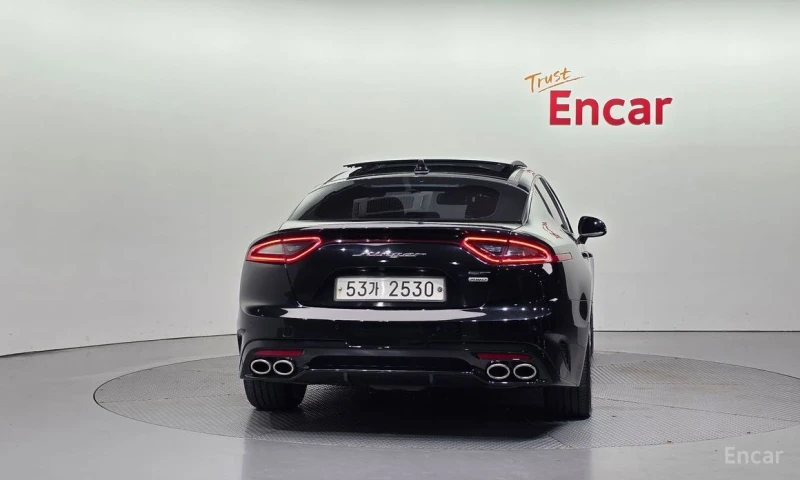 Kia Stinger, снимка 4 - Автомобили и джипове - 53459392