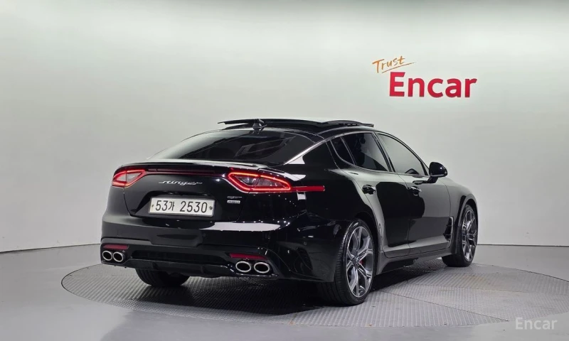 Kia Stinger, снимка 2 - Автомобили и джипове - 53459392